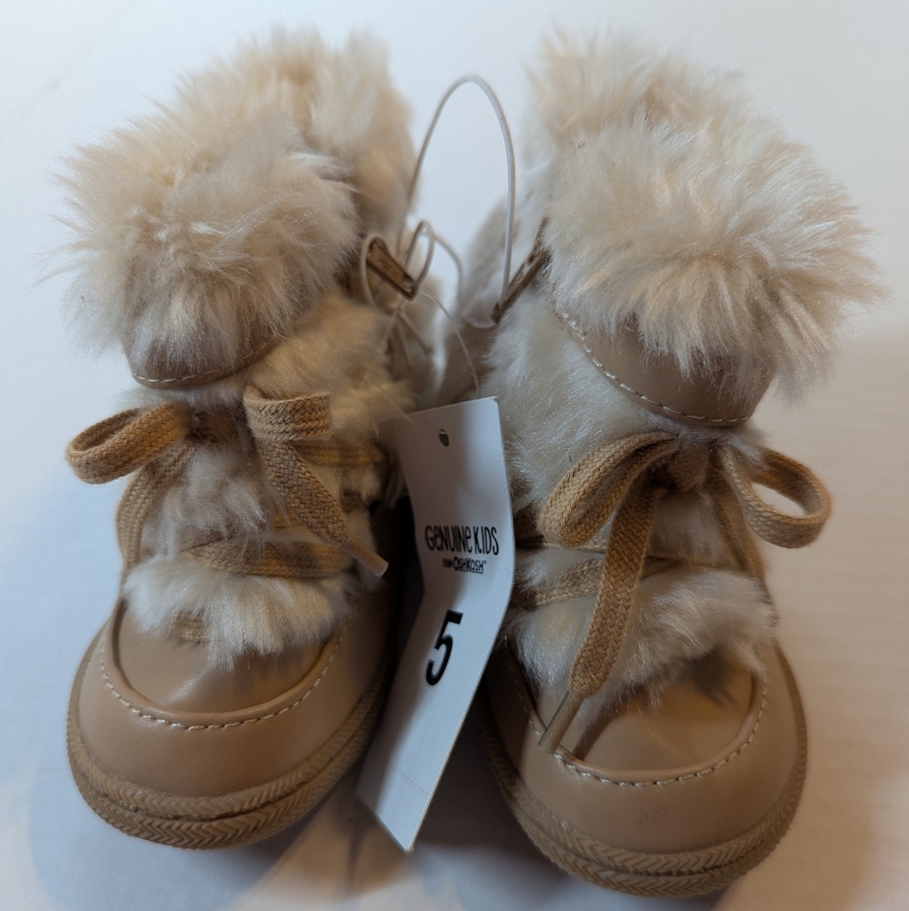Genuine Kids By Oshkosh Toddler Boots Size 5 BNWT - Picture 1 of 11